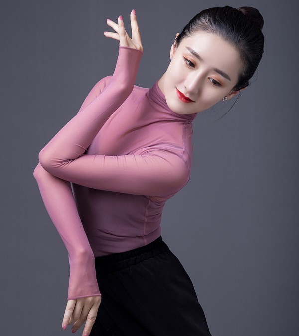龙攀：中国国际瑜伽协会舞韵瑜伽研究中心主任